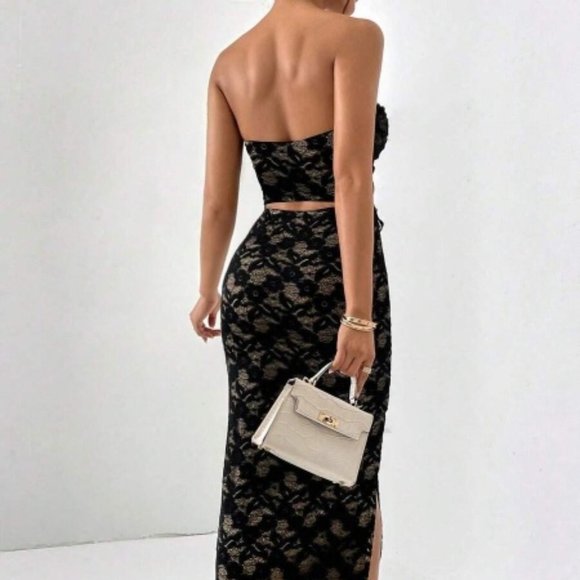 Black Two Pieces Halter V-Neck Lace Bodycon Top And Lace Slit Skirt - Picture 2 of 5